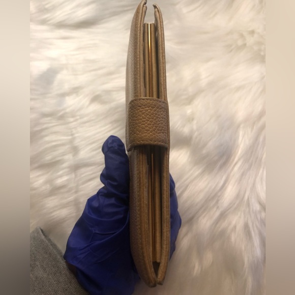 CHANEL CC Logo Caviar Skin Wallet - Picture 6 of 16